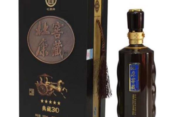 窖藏（典藏30） 规格：1*6 酒精度：52° 零售价：228元